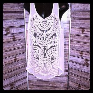 🌴CHARLOTTE RUSSE-L-WHITE SHEER SLEEVELESS BLOUSE